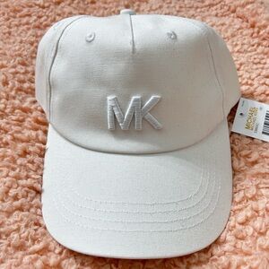 MK WHITE HAT